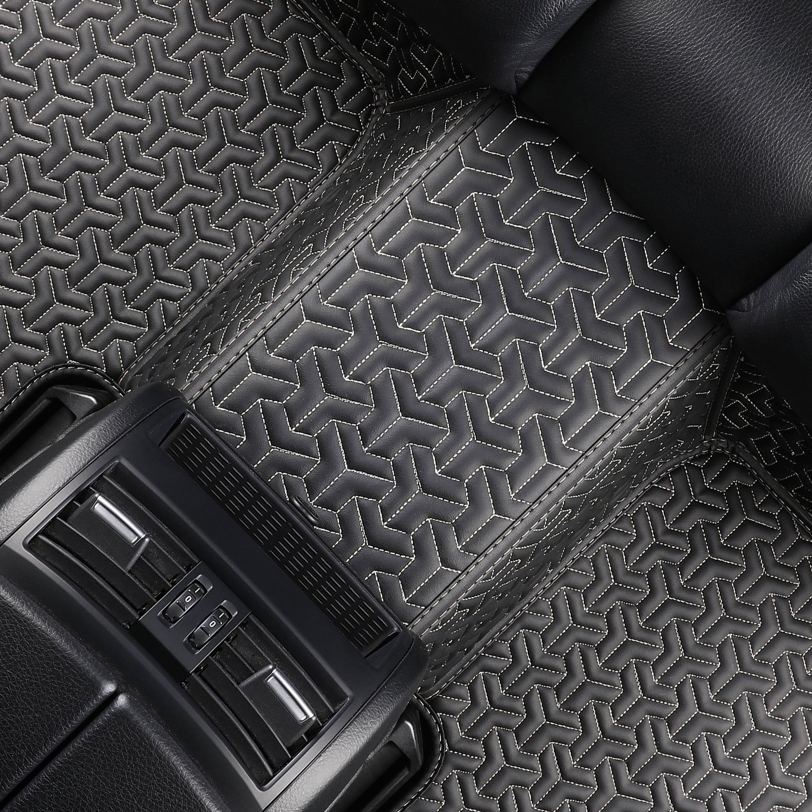 Car floor mats, waterproof, suitable for all weather conditions and seasons, with customizable logos