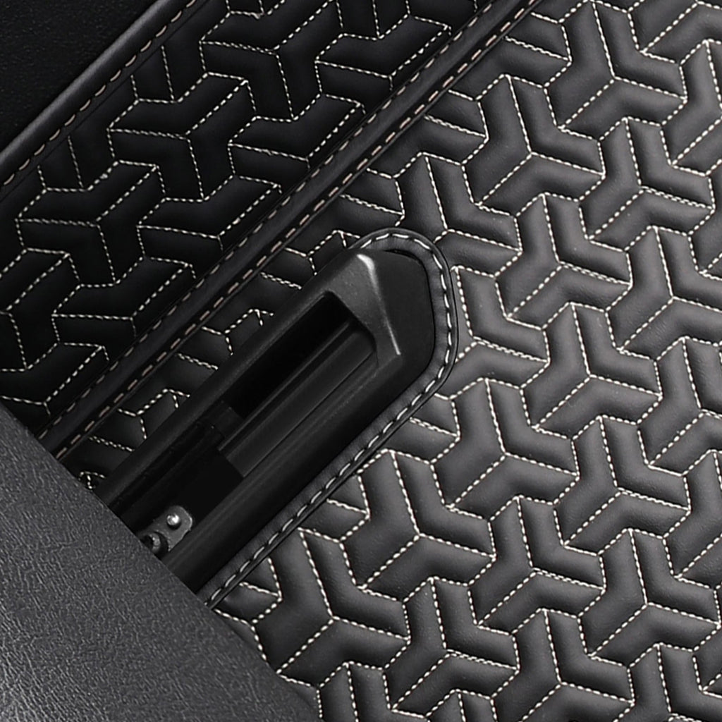 Car floor mats, waterproof, suitable for all weather conditions and seasons, with customizable logos